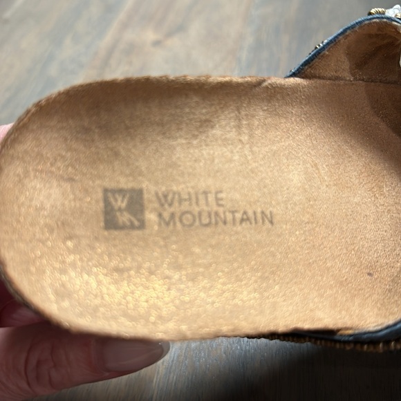 PERFECT SLIP ONS - Picture 4 of 5